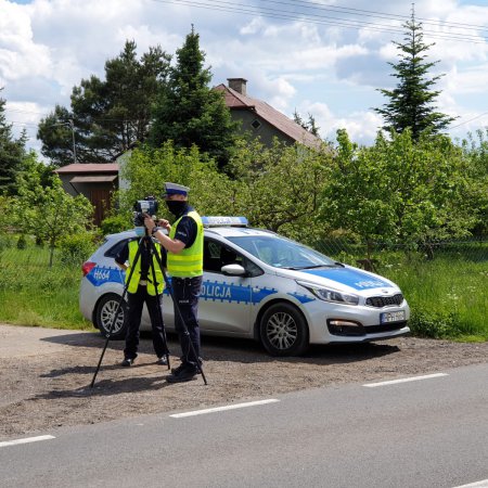 Mandaty i zatrzymane prawa jazdy. Policja dyscyplinuje zbyt szybkich kierowców