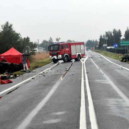 Tragiczny bilans wypadku pod Mławą. Nie żyją dwie osoby, cztery zostały ranne