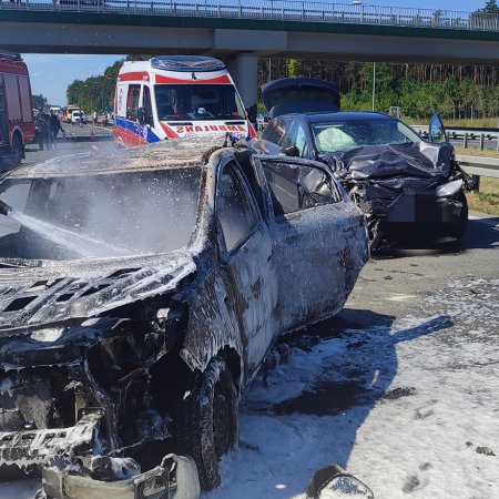 Wypadek na S8. Spłonął samochód, nie żyje kobieta