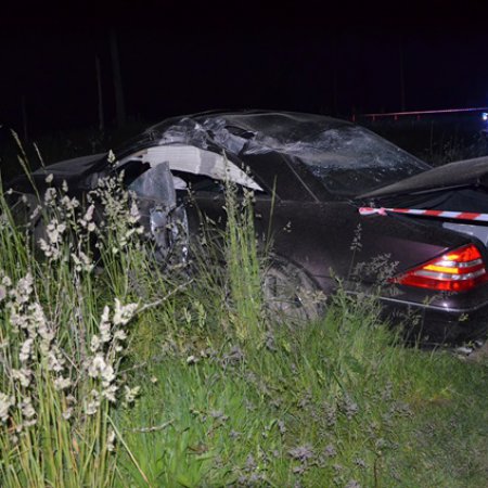 Wypadek w Wyszkowie: Młody kierowca uszkodził słup trakcji energetycznej [ZDJĘCIA]