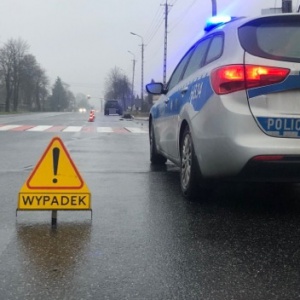 Śmiertelny wypadek w Wyszkowie. Pod kołami osobówki zginął 53-letni mężczyzna