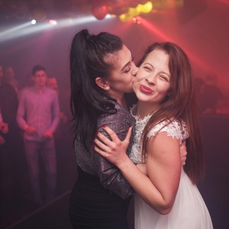 Będzie całuśnie i... upiornie! Bawcie się z Parą Młodą w Dyskotece Wesele Ostrołęka