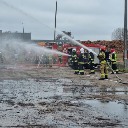 Pożar w Stora Enso. 7 godzin akcji gaśniczej, straty oszacowano na 10 tysięcy!