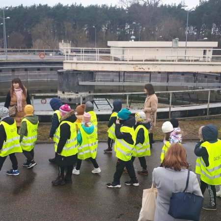 Światowy Dzień Wody z OPWiK. Zakład odwiedziło kilka grup szkolnych [ZDJĘCIA]