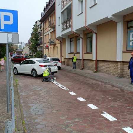 Zmiany na Starym Mieście. Na Rejtana parkujemy równolegle i za opłatą [ZDJĘCIA]