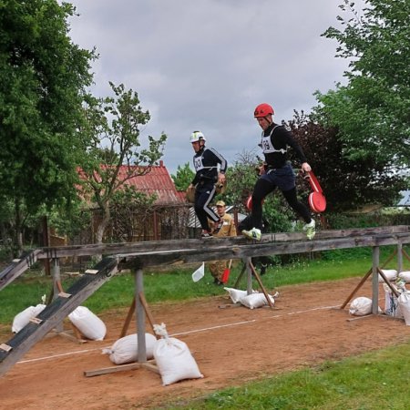 Ostrołęka: Strażak z Ninja Warrior dwukrotnie na podium zawodów pożarniczych! [ZDJĘCIA]