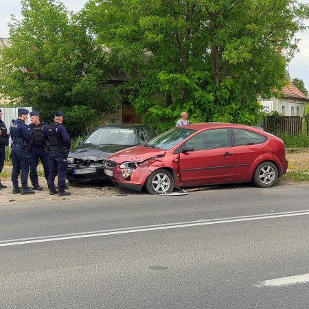 Poważny wypadek na Alei Wojska Polskiego. Wprowadzono ruch wahadłowy [WIDEO, ZDJĘCIA]