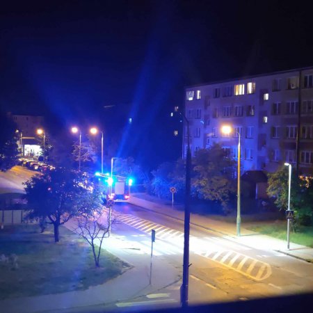 Nocna akcja ratunkowa w Śródmieściu Ostrołęki. Co tam się wydarzyło?