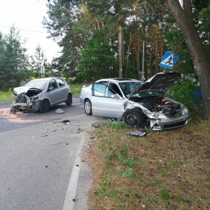 Wypadek w Łęgu Przedmiejskim. Do szpitala trafiły dwie osoby 