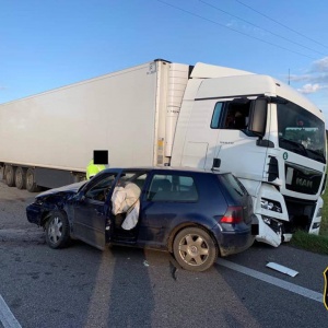 Wypadek w Baranowie. Sprawca kompletnie pijany i z sądowym zakazem [ZDJĘCIA]