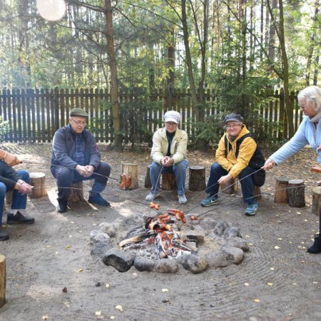 Piknik kadzidlańskiego klubu seniora w Zagrodzie Kurpiowskiej [ZDJĘCIA]