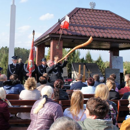 76. rocznica pacyfikacji wsi Bandysie. Kurpie pamiętają o swoich poległych Braciach [ZDJĘCIA]