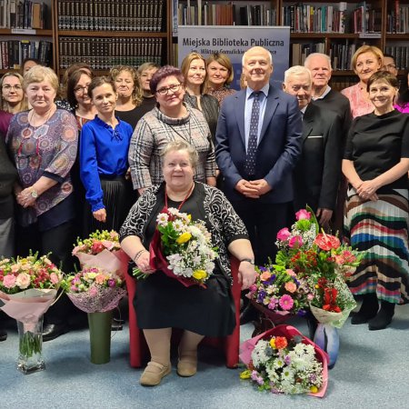 Bibliotekarze z Ostrołęki i powiatu pożegnali byłą dyrektor Sabinę Malinowską [ZDJĘCIA]