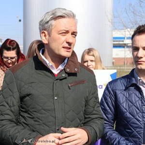 Co łączy strajk nauczycieli i Elektrownię Ostrołęka C? Robert Biedroń