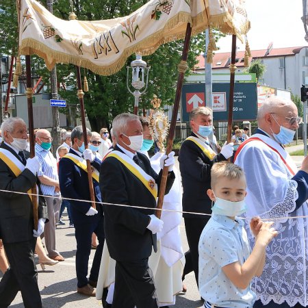 Boże Ciało 2020: Procesje na ulicach Ostrołęki [WIDEO, ZDJĘCIA]