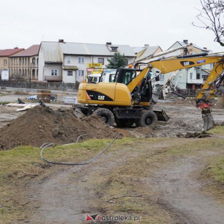 Zaglądamy na plac budowy ronda na skrzyżowaniu ulicy Goworowskiej z Żebrowskiego i Pomianem [ZDJĘCIA]