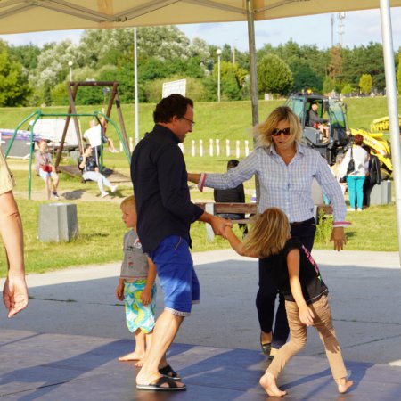 Potańcówka na plaży miejskiej [ZDJĘCIA]