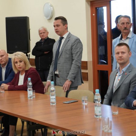 Spotkanie w Ławach: Firma MPK, mieszkańcy i samorządowcy [ZDJĘCIA]