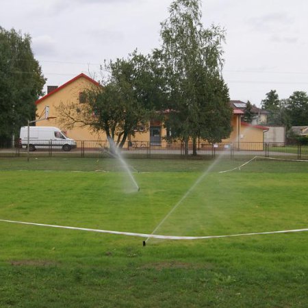 Uczniowie z Chudka mogą cieszyć się z nowego boiska [ZDJĘCIA]