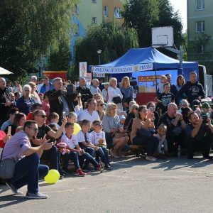 Trwa festyn „Pieczenie ziemniaka” na osiedlu Centrum [ZDJĘCIA]