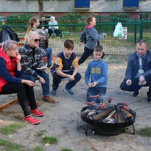 Rodzinne ognisko z Radą Osiedla Starosty Kosa [ZDJĘCIA]