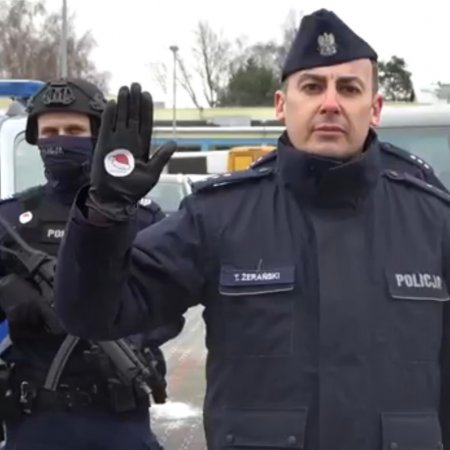 Policjanci z Ostrołęki wspierają Filipka! "Jesteśmy z Tobą" [WIDEO]