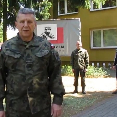Żołnierze WKU Ostrołęka i ich #GaszynChallenge. Pompki dla Bartka! WIDEO