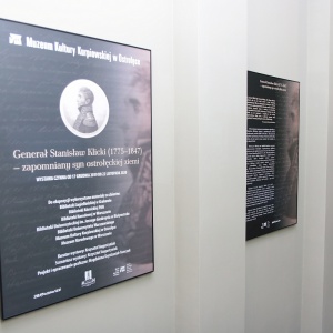 Wystawa „Generał Stanisław Klicki– zapomniany syn ostrołęckiej ziemi” już otwarta [ZDJĘCIA]
