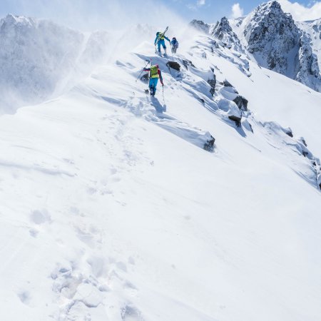 Markowe kurtki narciarskie - jakie wybrać? 