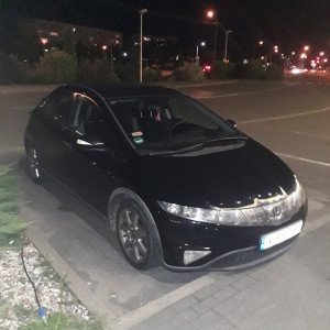 Z parkingu przy alei Jana Pawła II skradziono „ufo”