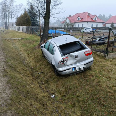 Zderzenie na DK 53 w Antoniach. Cysterna z mlekiem i osobowy seat [ZDJĘCIA]