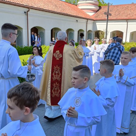 Pierwsza Komunia Święta dzieci w ostrołęckim sanktuarium św. Antoniego Padewskiego [ZDJĘCIA]