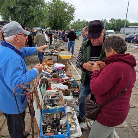 Atrakcyjne oferty na Pchlim Targu w Ostrołęce [ZDJĘCIA]