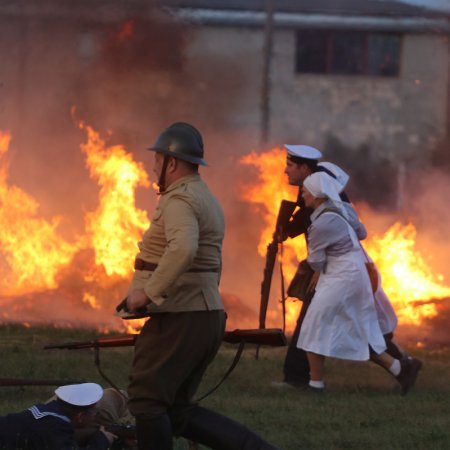 Piknik militarny w Rzekuniu z inscenizacją historyczną [ZDJĘCIA]