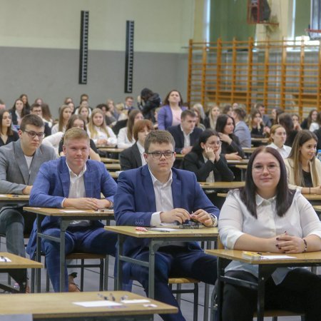 Matura 2023 z języka polskiego. Ostrołęccy uczniowie przystąpili do egzaminu [ZDJĘCIA]