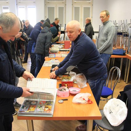 Listopadowa giełda kolekcjonerska. Pierwsza z nowym zarządem klubu i jedna z ostatnich w tym roku [ZDJĘCIA]