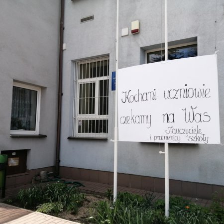 Ważna wiadomość od nauczycieli i pracowników ZSZ 1: "Kochani uczniowie, czekamy na Was"