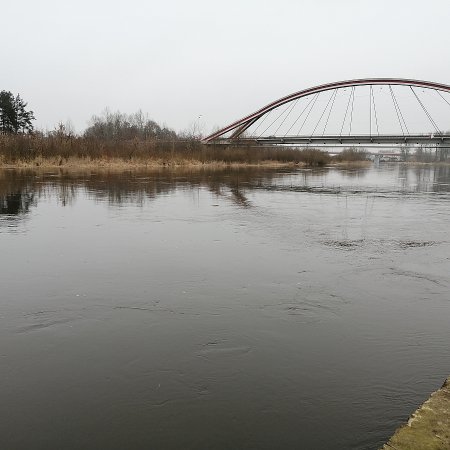 Kolejny duży wzrost poziomu wody na Narwi w Ostrołęce