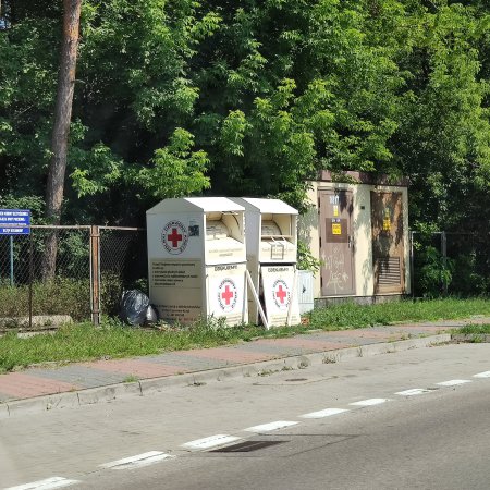 Nocne awantury przy... kontenerach na odzież. "Dochodzi do sytuacji niebezpiecznych"