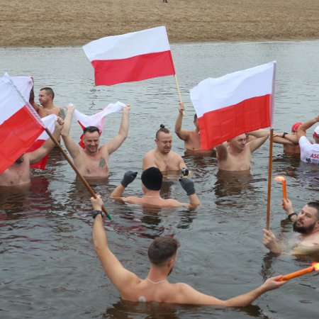 Morsowanie z flagą na Święto Niepodległości [WIDEO, ZDJĘCIA]