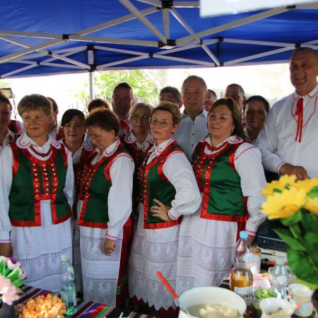 Smakowita bitwa regionów na pikniku wiejskim w Troszynie. Było kulturalnie i kulinarnie [WIDEO, ZDJĘCIA]