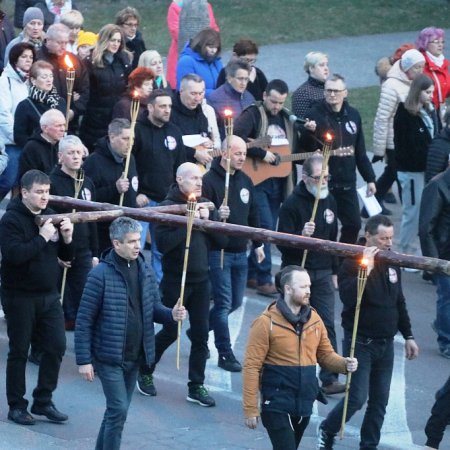 Wielki Tydzień. Droga Krzyżowa ulicami miasta [ZDJĘCIA]