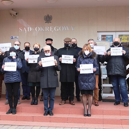 Demonstracja sędziów w Ostrołęce. Przeciwko represjom [WIDEO, ZDJĘCIA]