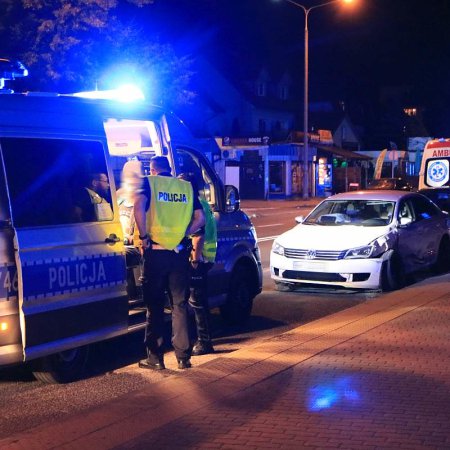 Wypadek przy dworcu PKS w Ostrołęce. Jeden z kierowców mógł być pod wpływem narkotyków [ZDJĘCIA]