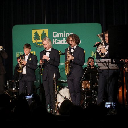 Zagrali w hołdzie żydowskiej społeczności Kadzidła [WIDEO, ZDJĘCIA]