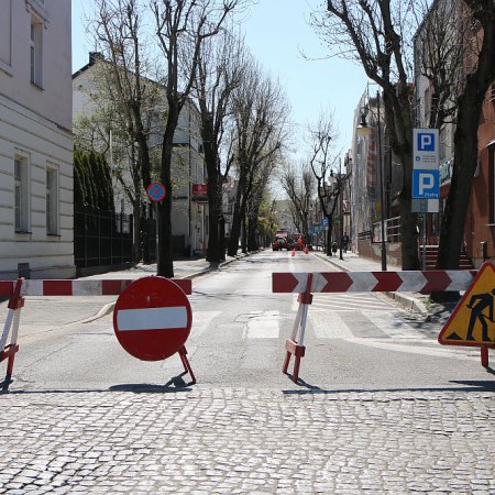 Ruszyła naprawa zniszczonej ulicy Kilińskiego. Część Starego Miasta wyłączona z ruchu [ZDJĘCIA]