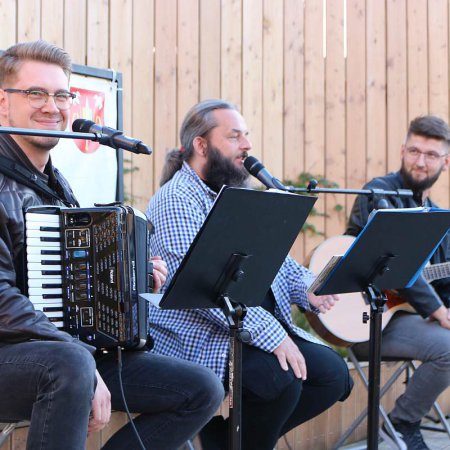Muzyczne lato w tężni. Tym razem Grupa Nie Oni Jedni [WIDEO, ZDJĘCIA]