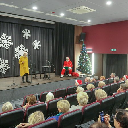 Mikołajki u ostrołęckich seniorów [WIDEO, ZDJĘCIA]