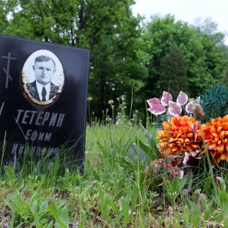 Dewastacja na cmentarzu żołnierzy radzieckich. Naprawa kosztowała blisko 10 tys. zł [ZDJĘCIA]