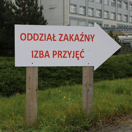 Trwa rekrutacja personelu medycznego m.in. do szpitala tymczasowego w Ostrołęce